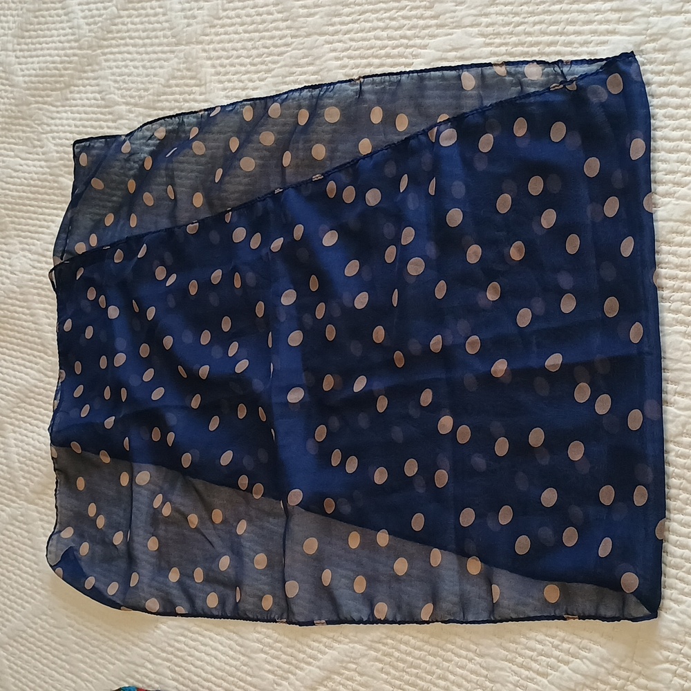 Bundle Of 2 Colorful Patterned Scarves - Picture 5 of 5